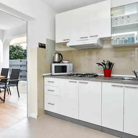 Apartment Matanovic *